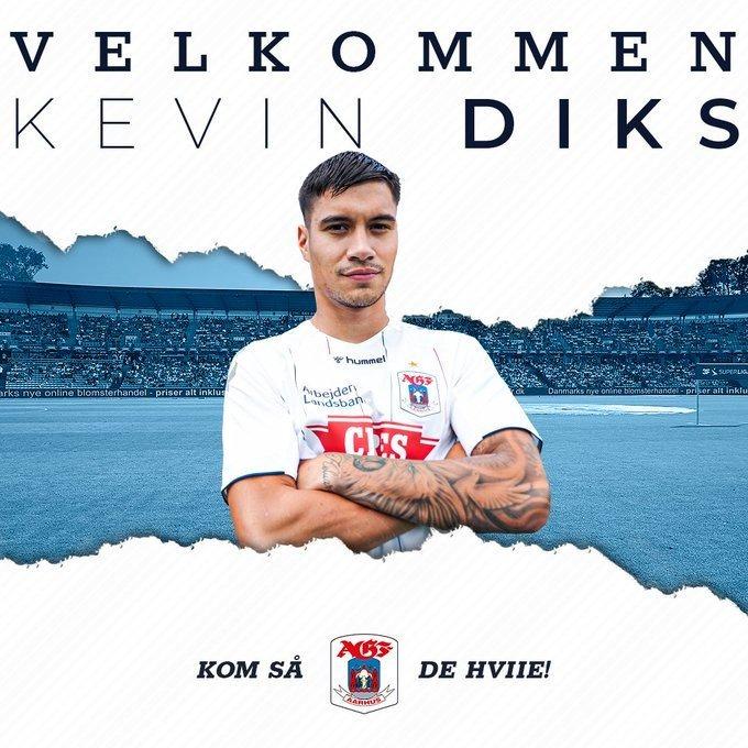 Kevin Diks trong màu áo Vitesse Kevin Diks trong màu áo Vitesse