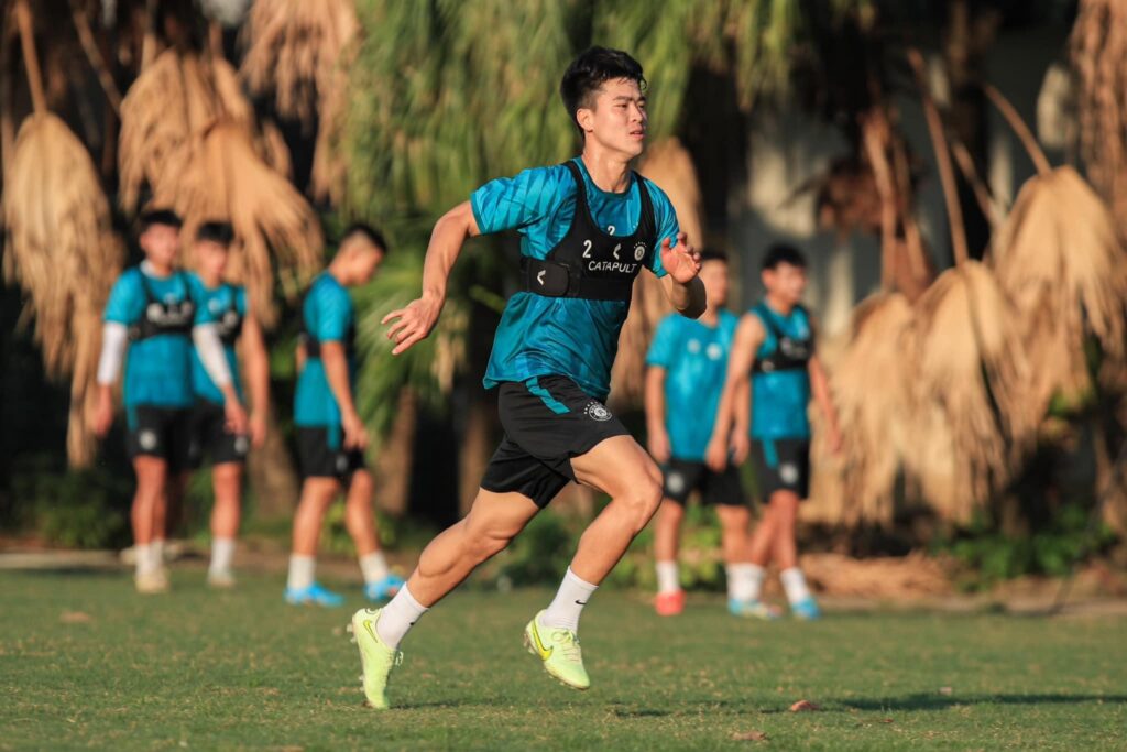 Duy Mạnh Quay Về: Niềm Hy Vọng Mới Cho ĐT Việt Nam Trước AFF Cup