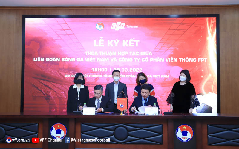 Xây Dựng Tương Lai Tươi Sáng Cho Các Nữ Cầu Thủ Việt Nam