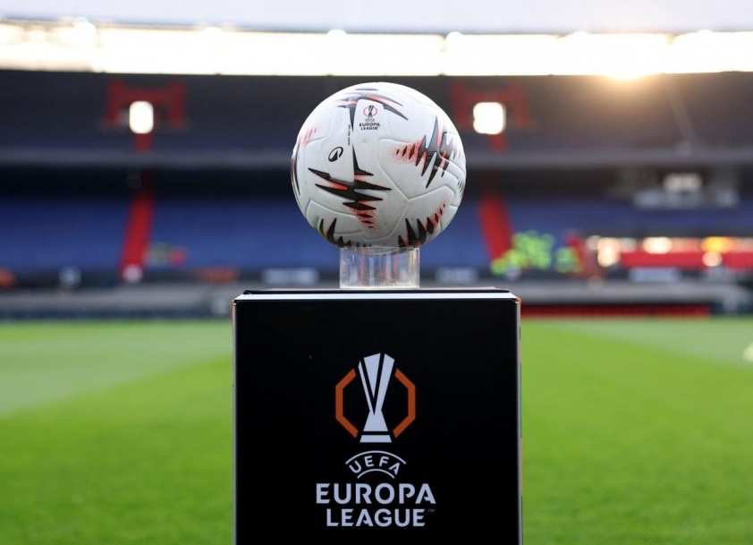 official-match-ball-seen-uefa-10-68fab00d7bbac Cúp C2: Các Trận Đấu Bị Tạm Dừng Đột Ngột Vì Thời Tiết