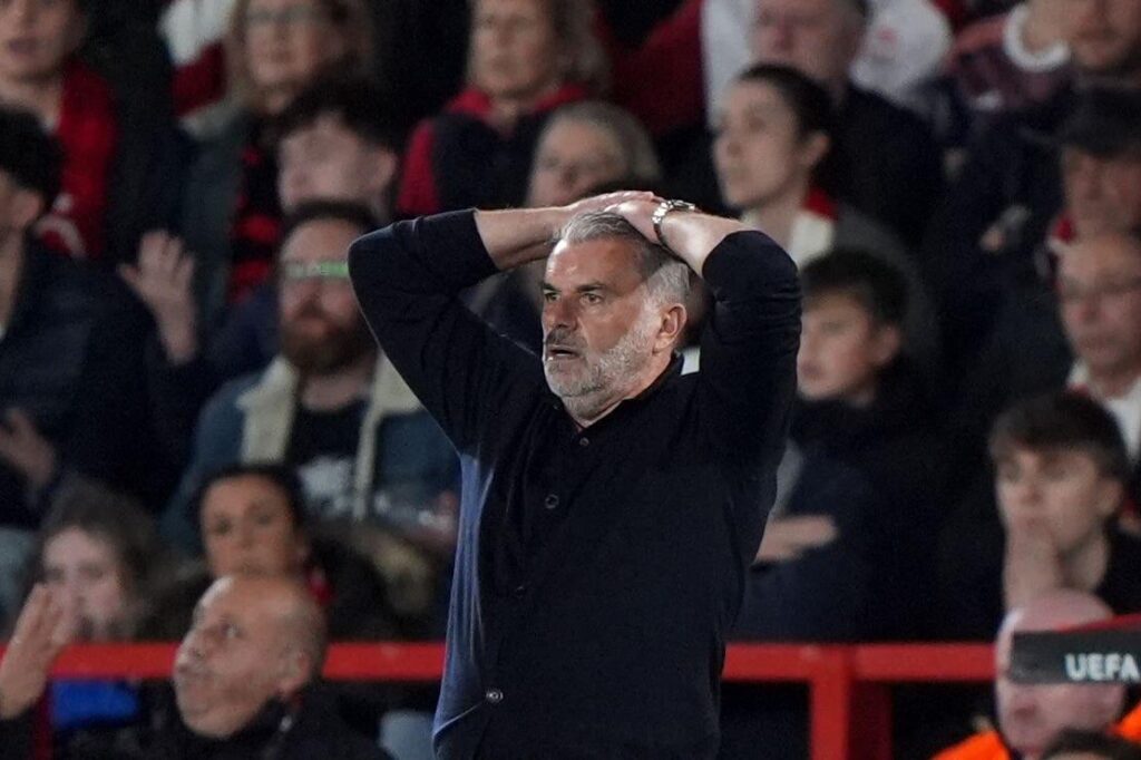 Áp Lực Đè Nặng HLV Postecoglou Chỉ Sau 23 Ngày Tại Nottingham Forest