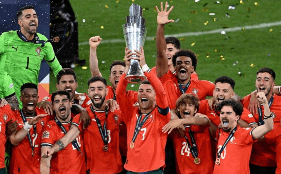 HLV Roberto Martinez Tự Hào Về Đội Tuyển Bồ Đào Nha Sau Danh Hiệu UEFA Nations League